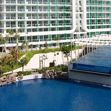 Azure C5 Man-Made Beach Balcony Multiple Units مانيلا المظهر الخارجي الصورة